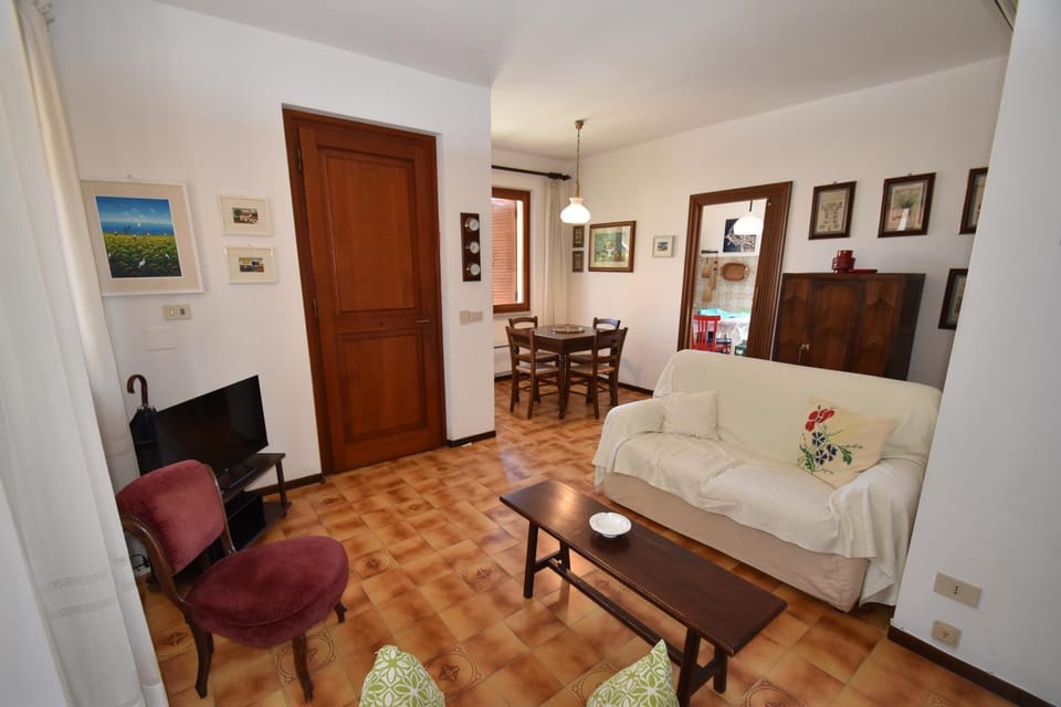Living room, air conditioner