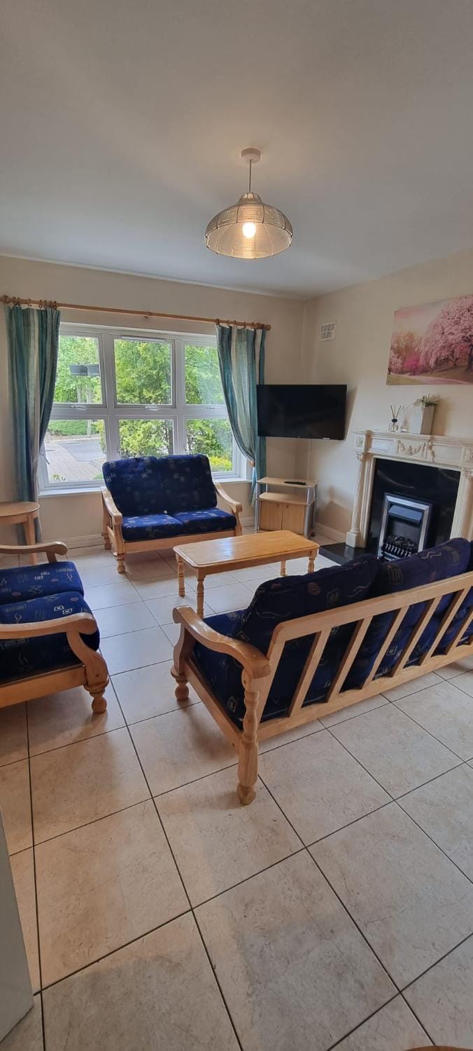 Communal lounge/ TV room, Seating area