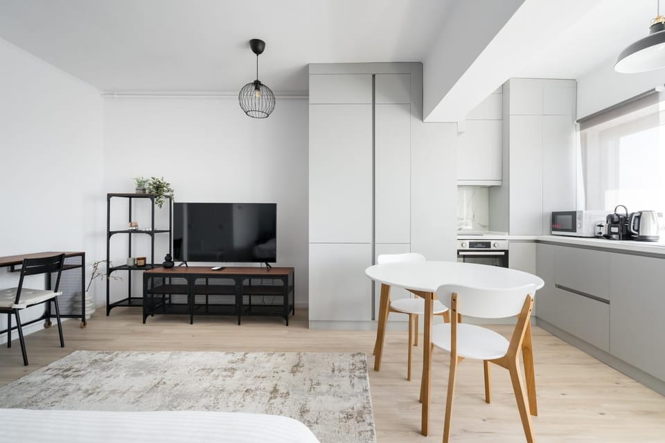 TV and multimedia, Coffee/tea facilities, Kitchen or kitchenette, Living room, Dining area