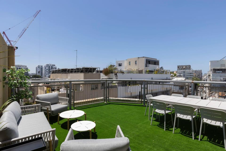 Florentin 5 BDR Duplex with Unique City Views Apartment in Tel Aviv-Yafo