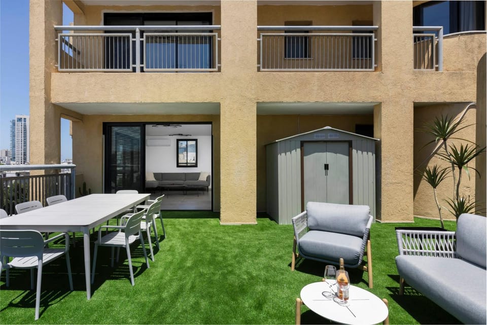 Florentin 5 BDR Duplex with Unique City Views Apartment in Tel Aviv-Yafo