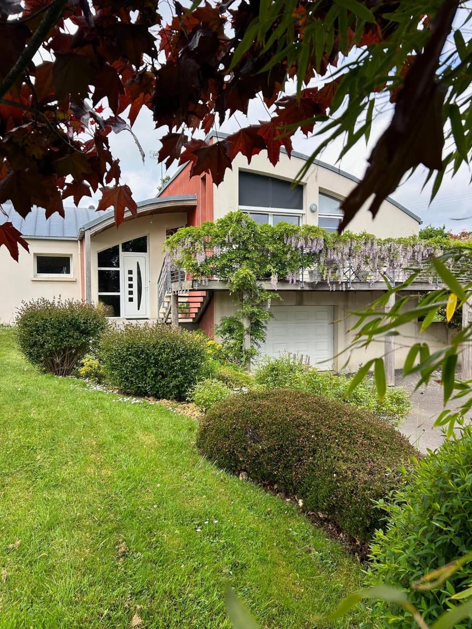 Property building, Spring, Garden