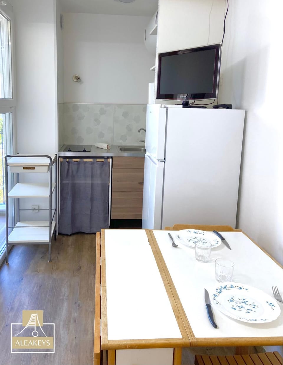 LE SAOMA, studio cabine, parking privé, climatisation Cabin in La Grande-Motte