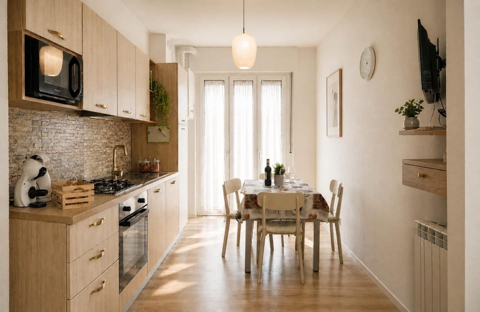 Communal lounge/ TV room, Kitchen or kitchenette, dishwasher, oven, kitchen