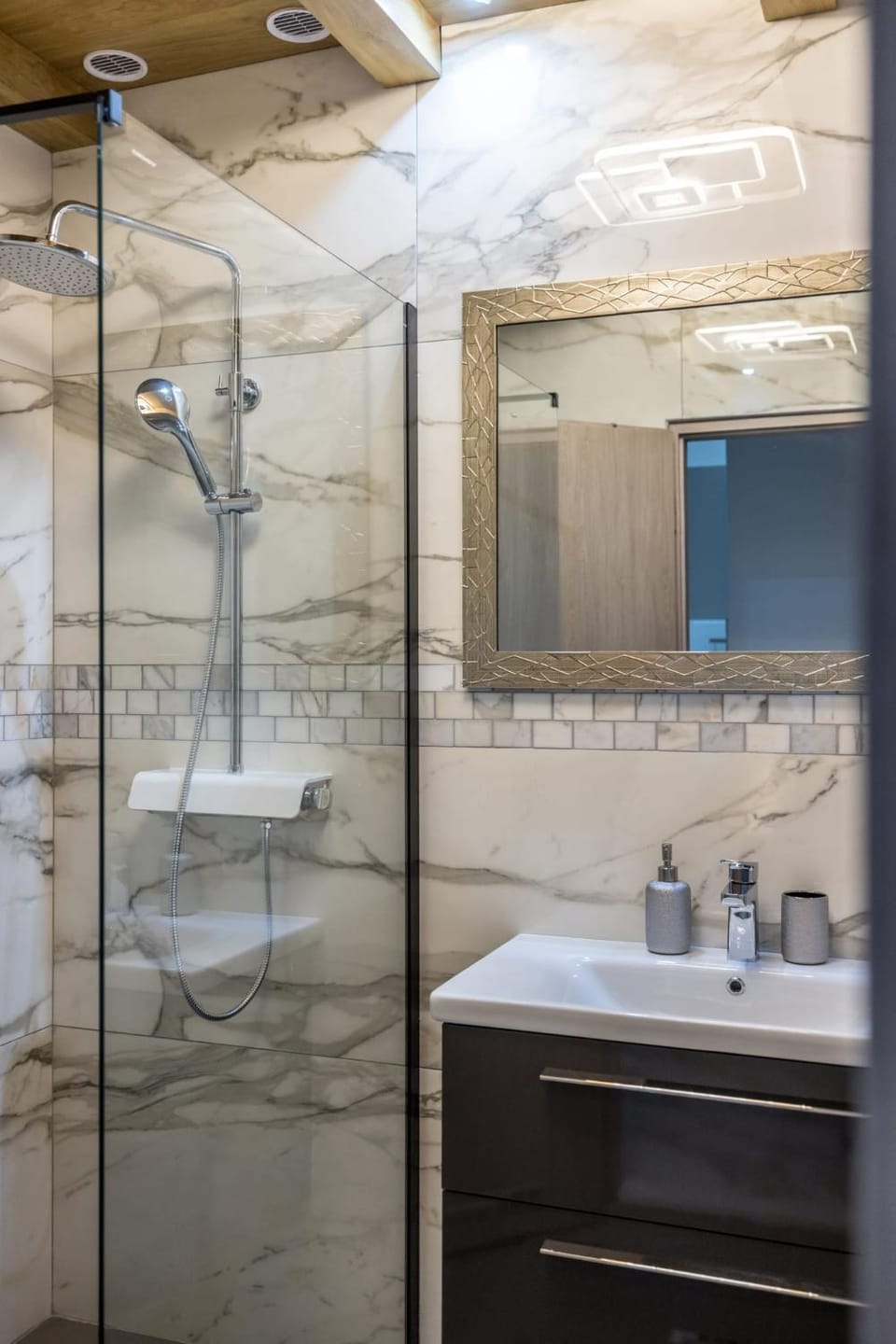 Royal Blue Marine Apartment in Šibenik-Knin County, Croatia