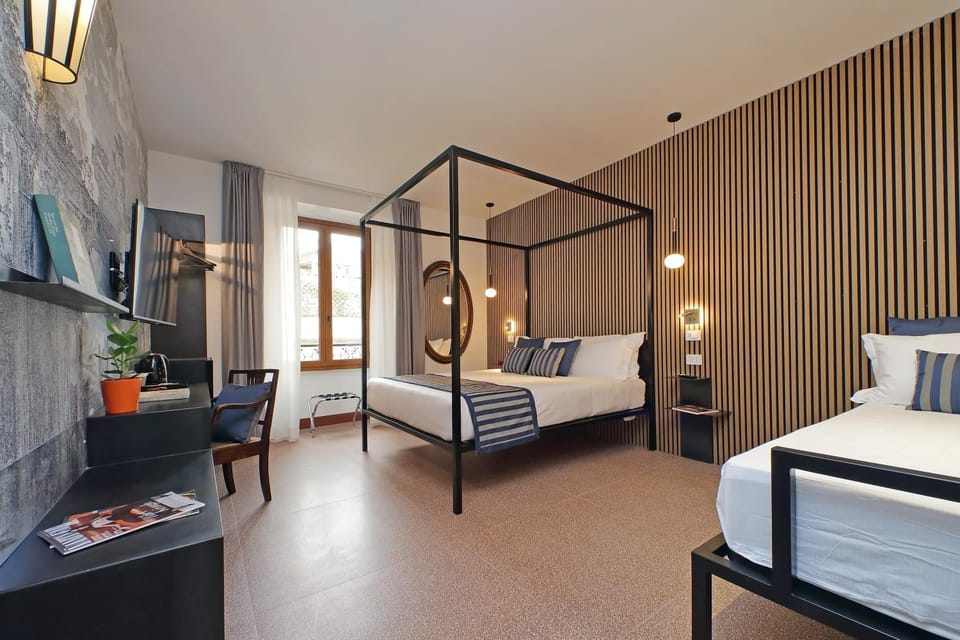 Bed, TV and multimedia, Bedroom, wardrobe