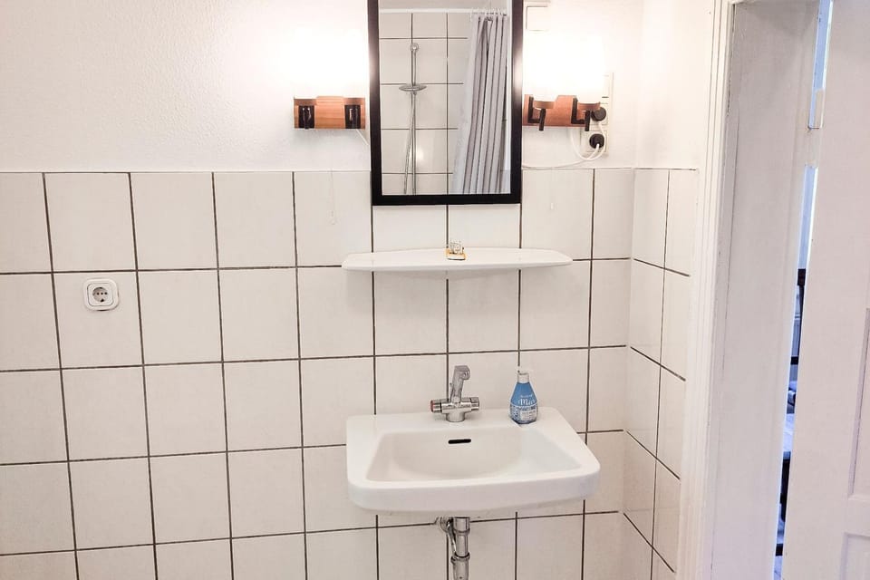 Bathroom, Photo of the whole room