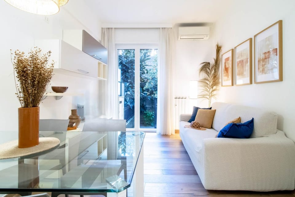 Living room, air conditioner