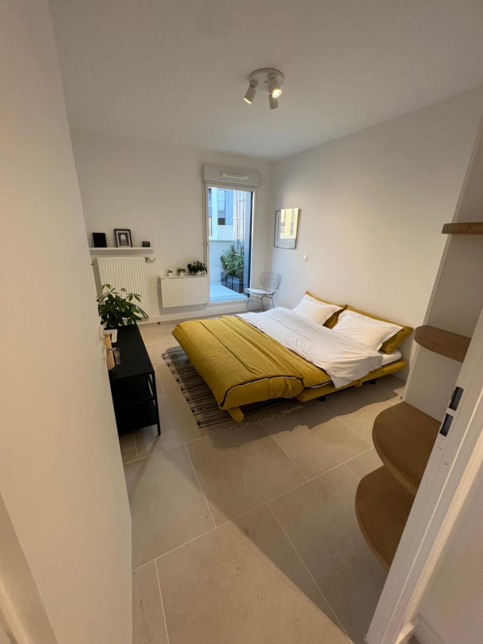 Bed, Photo of the whole room