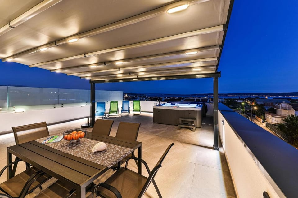 View (from property/room), Balcony/Terrace