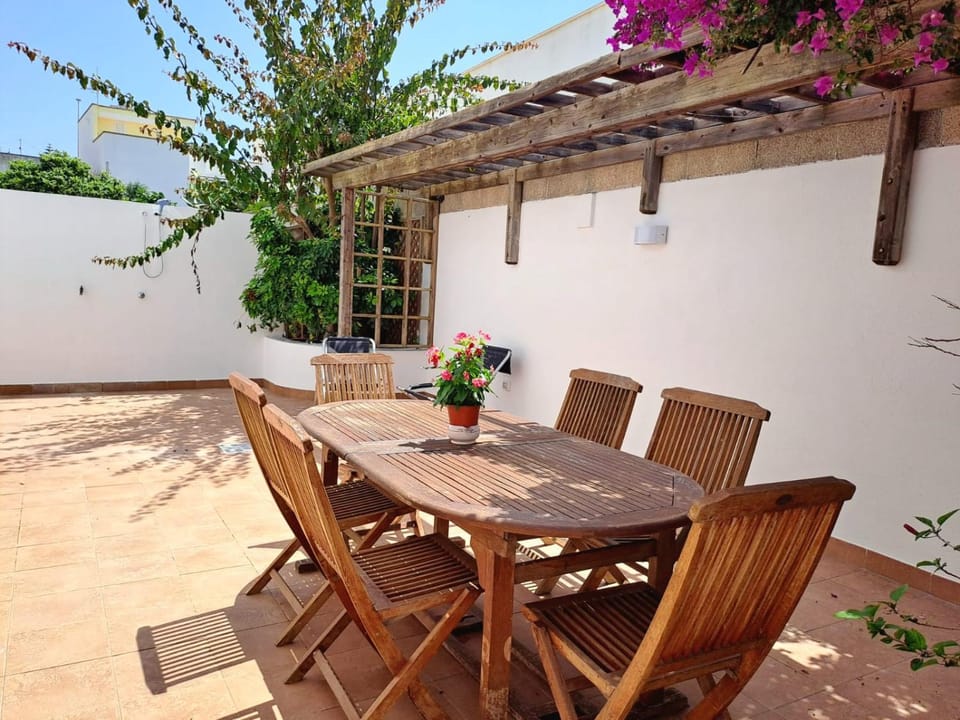 Patio, Inner courtyard view