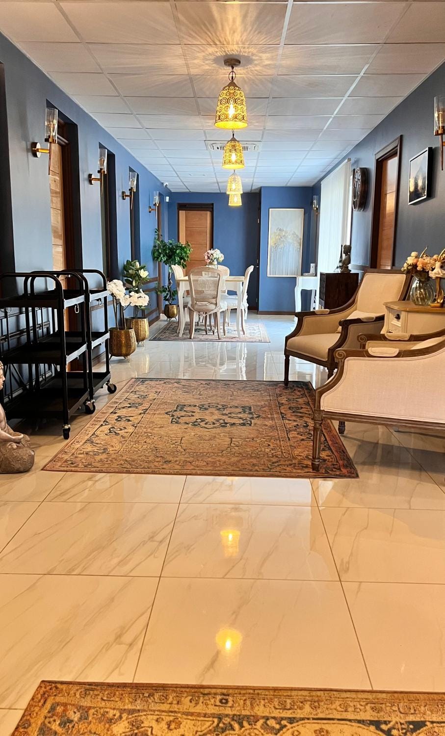 Living room, Seating area, Dining area