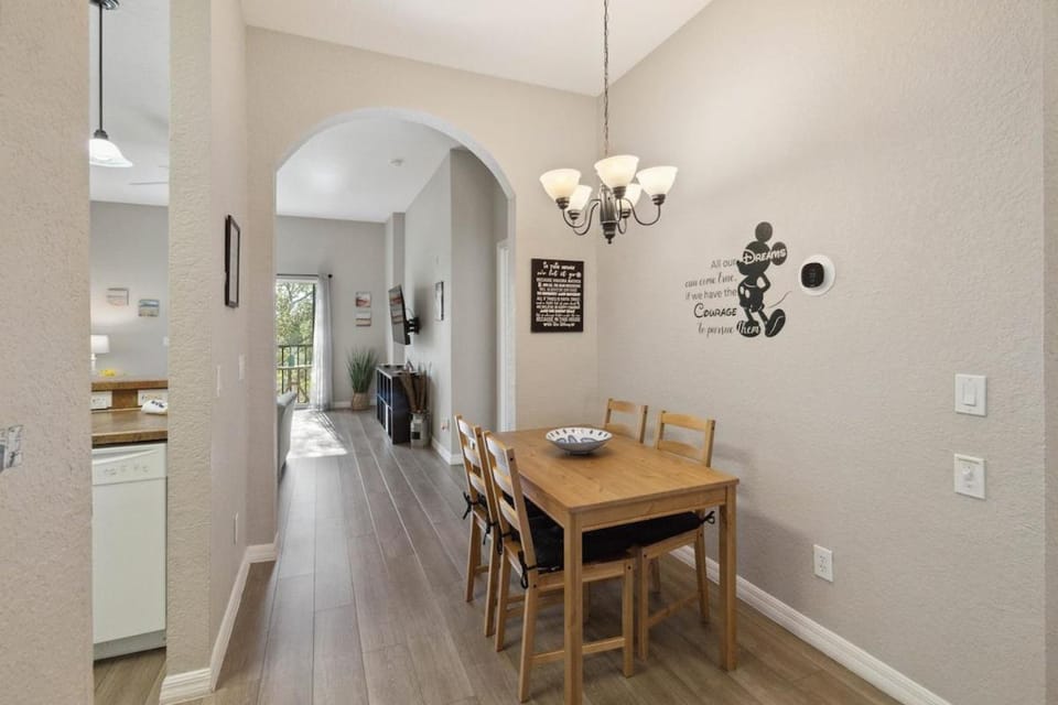 Beautiful condo in Bahama Bay Apartment in Four Corners