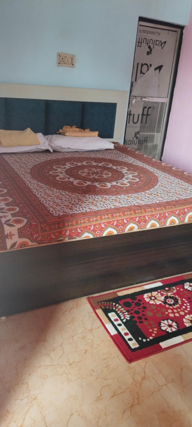 Hari Krishna Sadan paying guest House AYODHYA DHAM RAILWAY STATION Vacation rental in Uttar Pradesh
