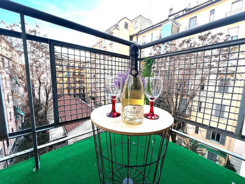Patio, Day, Balcony/Terrace