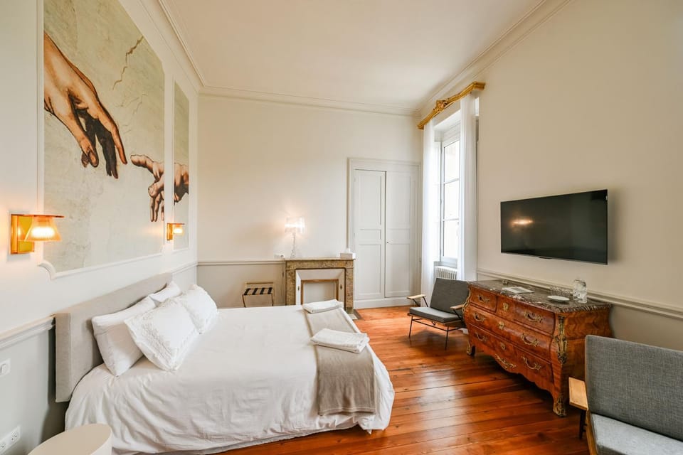 Bed, Photo of the whole room