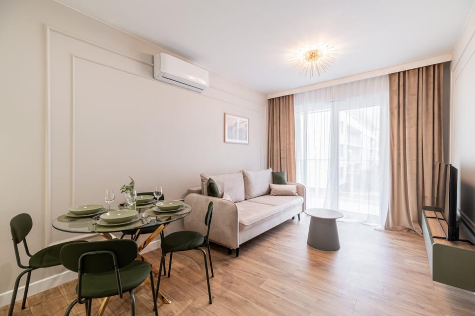 Communal lounge/ TV room, TV and multimedia, Living room, Dining area, Evening entertainment, air conditioner