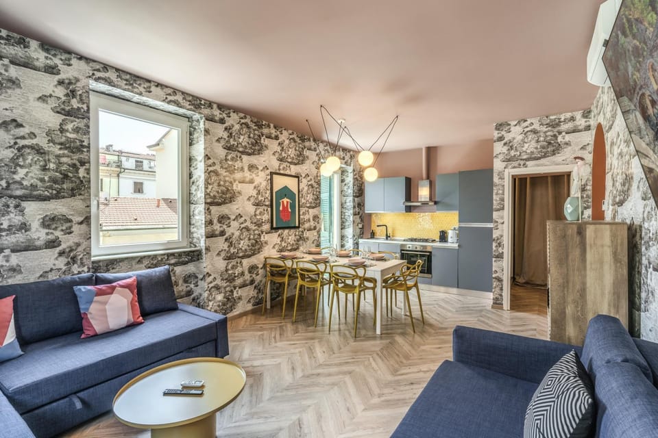 Kitchen or kitchenette, Living room, Dining area