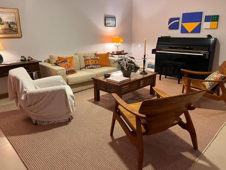 Apartamento espaçoso e de charme em Itaúna Apartment in Saquarema