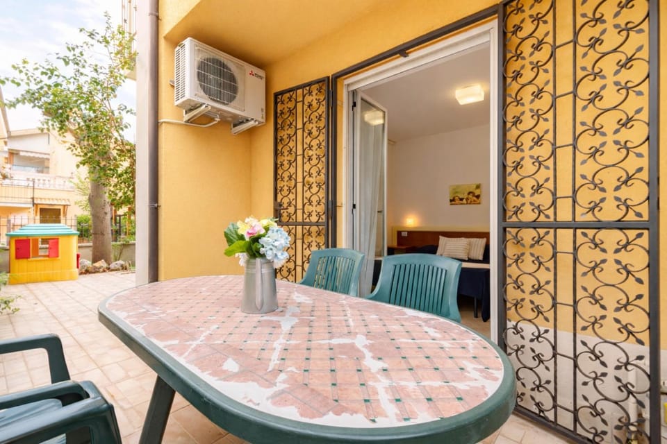 Patio, Garden, View (from property/room)