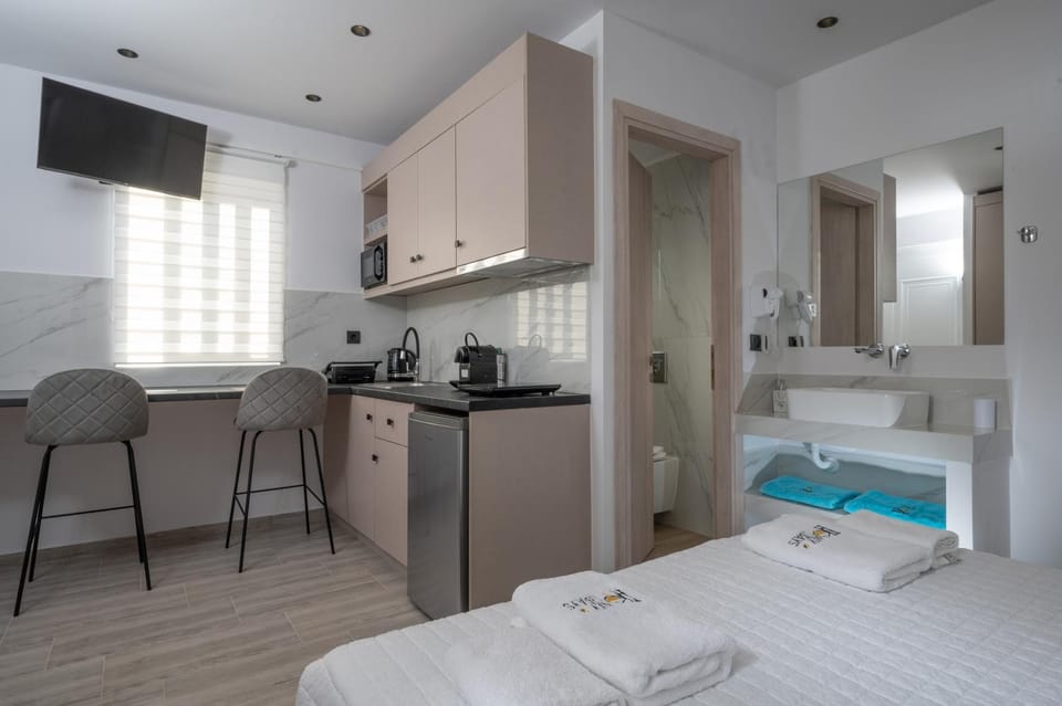 Honey Holiday Hotel Hotel in Crete