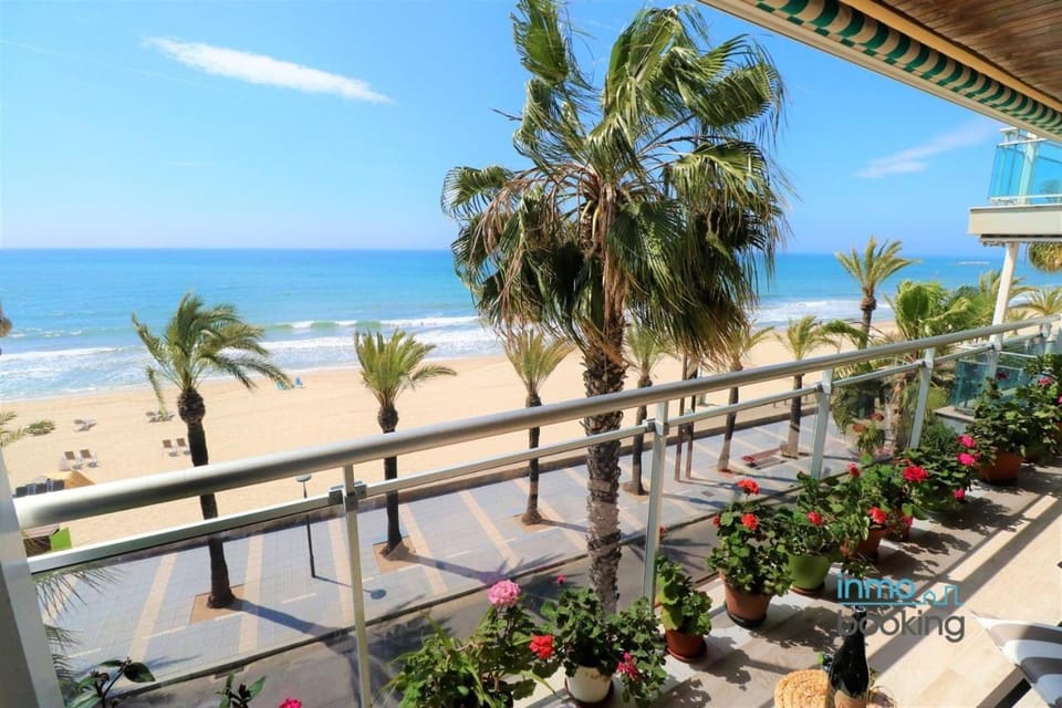 Sun Beach Morsa, con vistas frontales al Mar Apartment in Salou