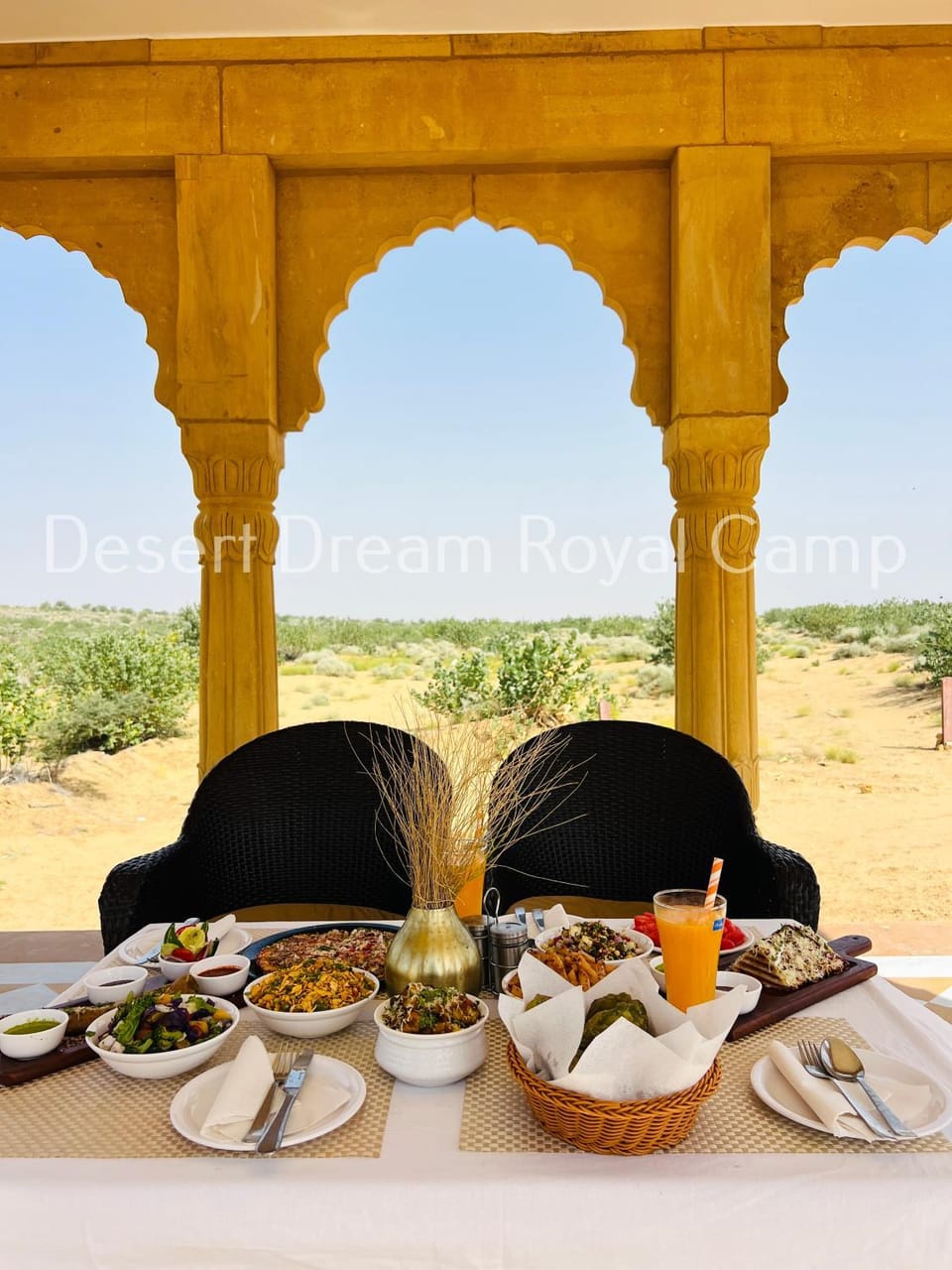Property building, Restaurant/places to eat, Breakfast