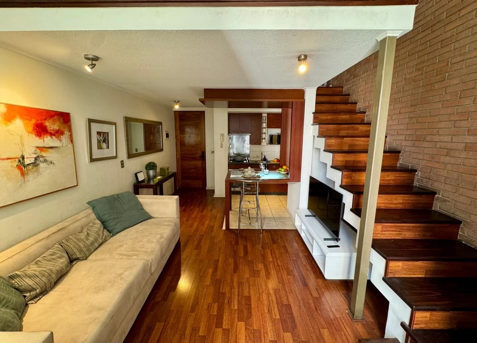 Communal lounge/ TV room, TV and multimedia, Living room, Seating area, internet