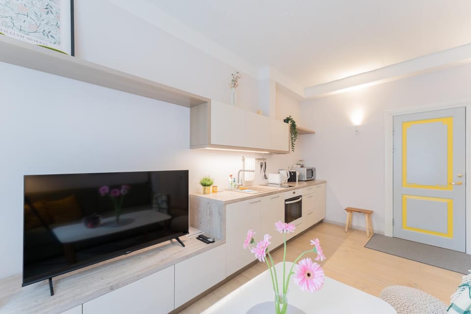 TV and multimedia, Kitchen or kitchenette