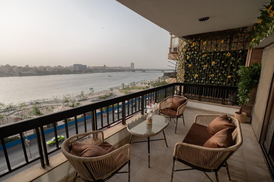 Patio, Day, Natural landscape, View (from property/room), Balcony/Terrace, Seating area, River view