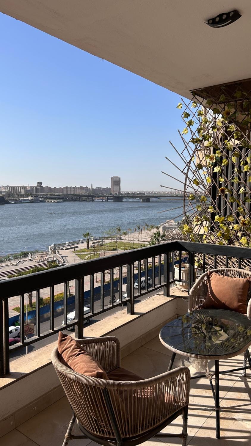 Balcony/Terrace, River view