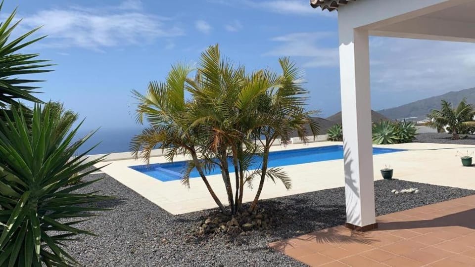 Pool view, Sea view, Swimming pool