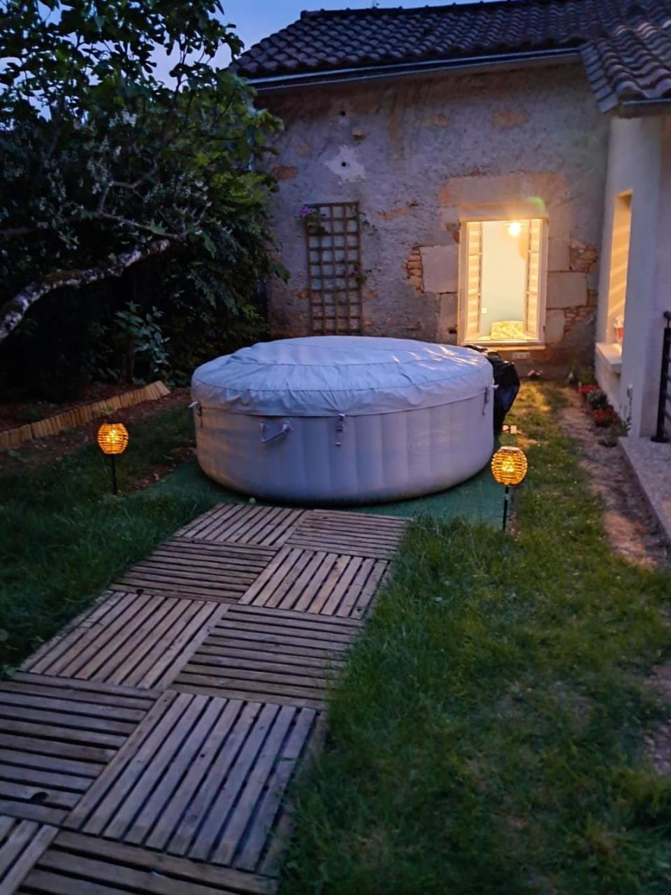 Au doux rêve gite avec piscine et spa privés House in Nouvelle-Aquitaine