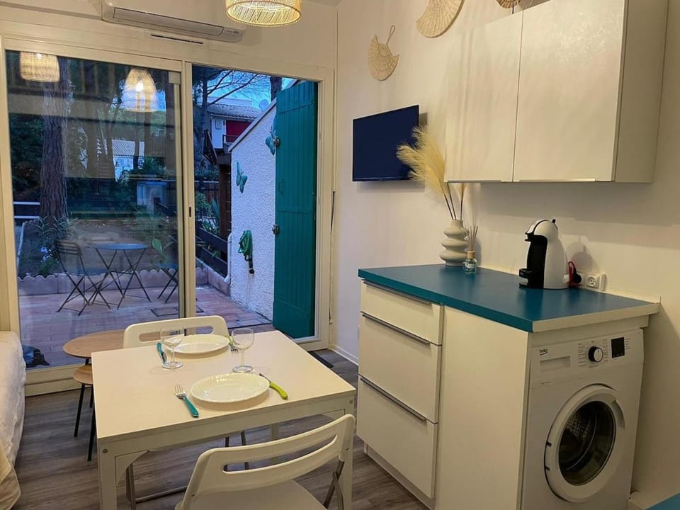 Studio villa proche village natu Apartment in Agde