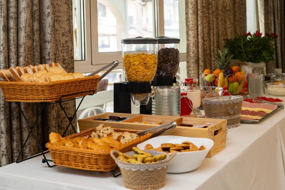 Food, Breakfast, Buffet breakfast