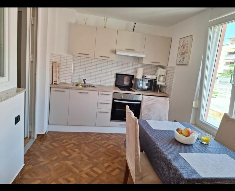 Apartman Ema 2, Crikvenica Apartment in Crikvenica