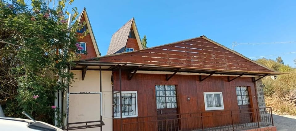 Dollies A Frame Vacation rental in Kodaikanal