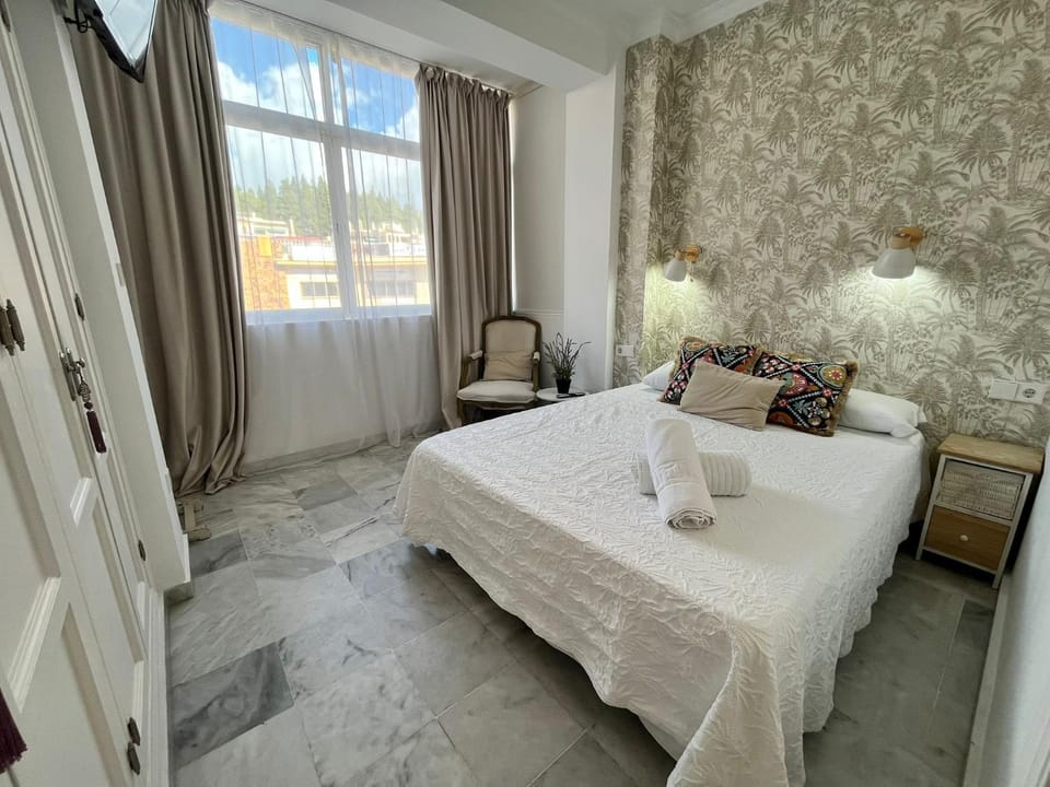 Urban Place in Marbella close to beach with pool and garage Apartment in Marbella
