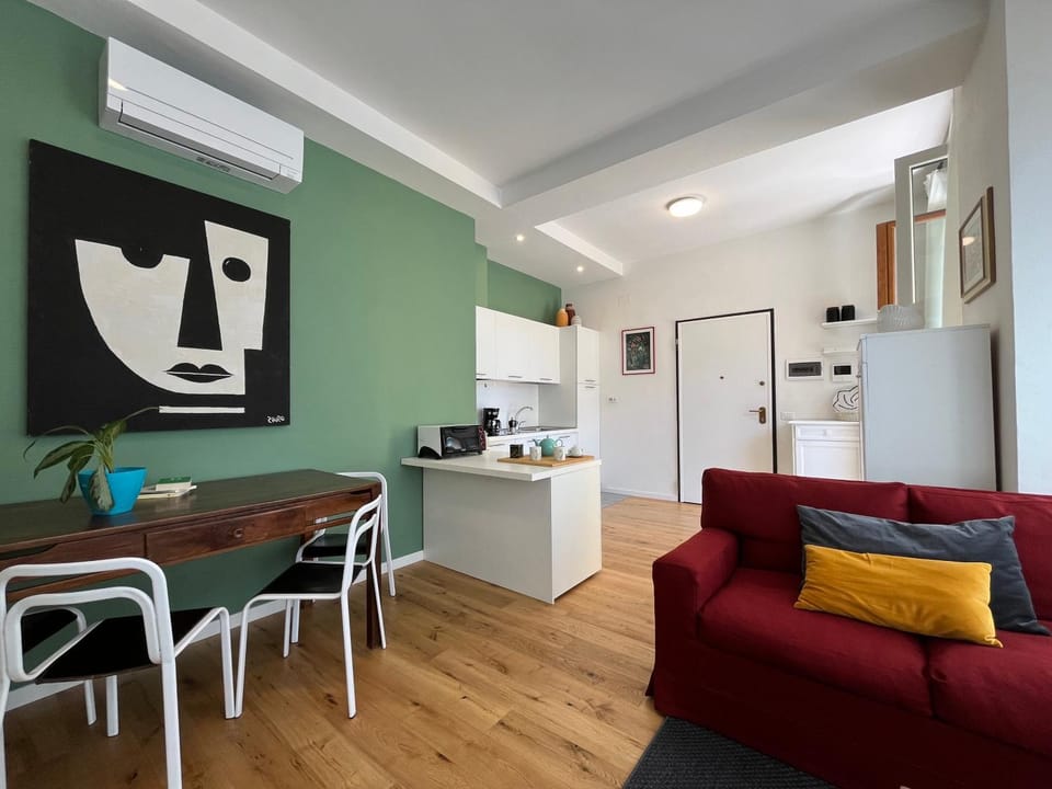 Kitchen or kitchenette, Living room, Dining area