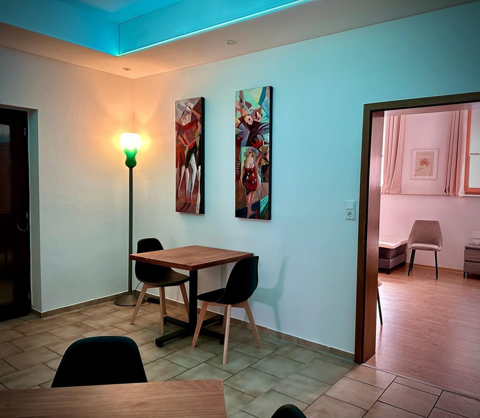 Seating area, Dining area