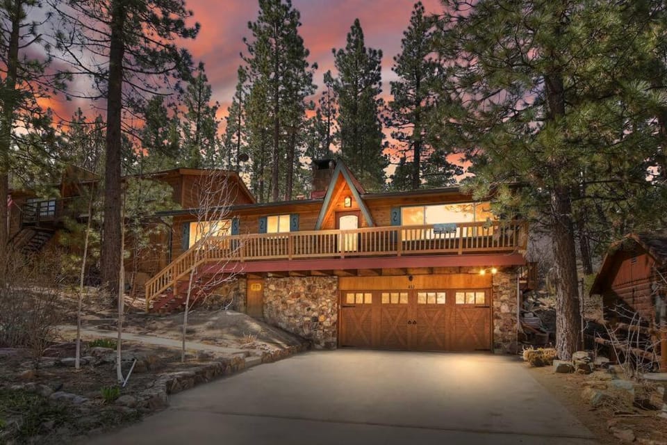 Fox Woods + Spa &Sauna room&Firepit Near the lake House in Big Bear