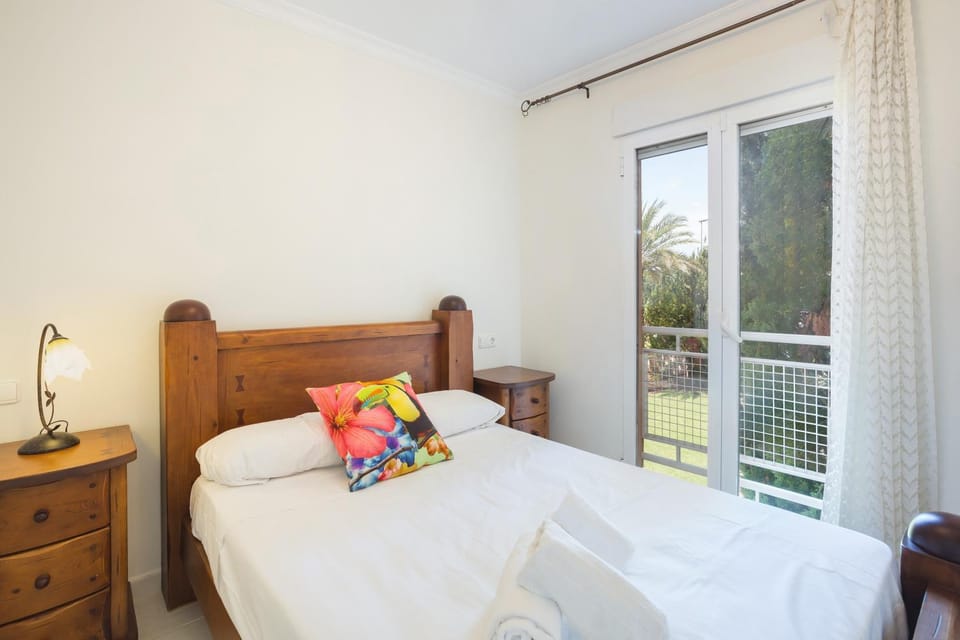 Property building, Living room, Bedroom