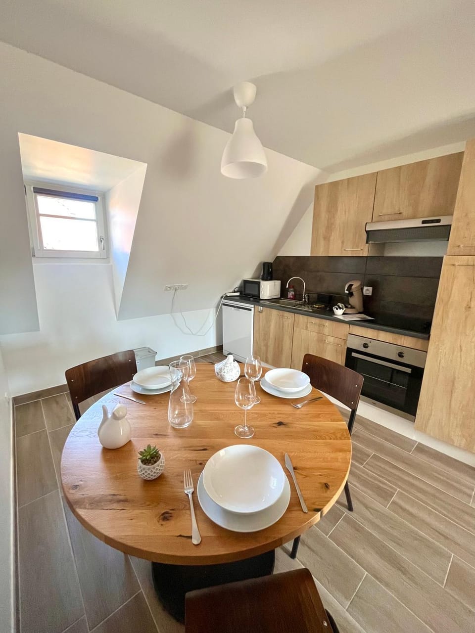 Kitchen or kitchenette