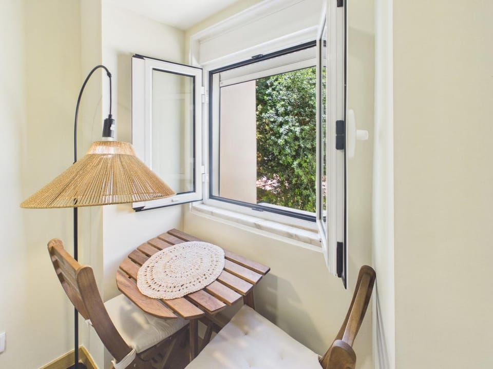 Cosy studio heart of Santos - AC | By Airnest Apartment in Lisbon
