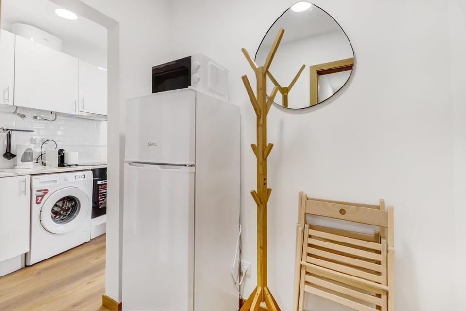 1BR cosy heart of Santos w AC | By Airnest Apartment in Lisbon