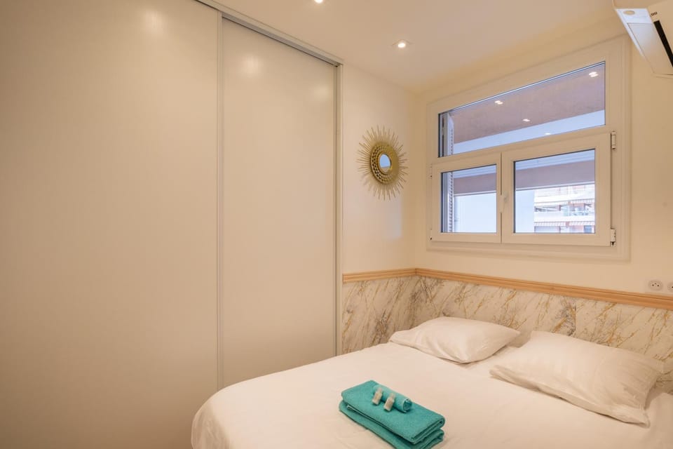 LE CALIFORNIA 200m des plages chic luxe et cosy 2 à 4 personnes Apartment in Antibes