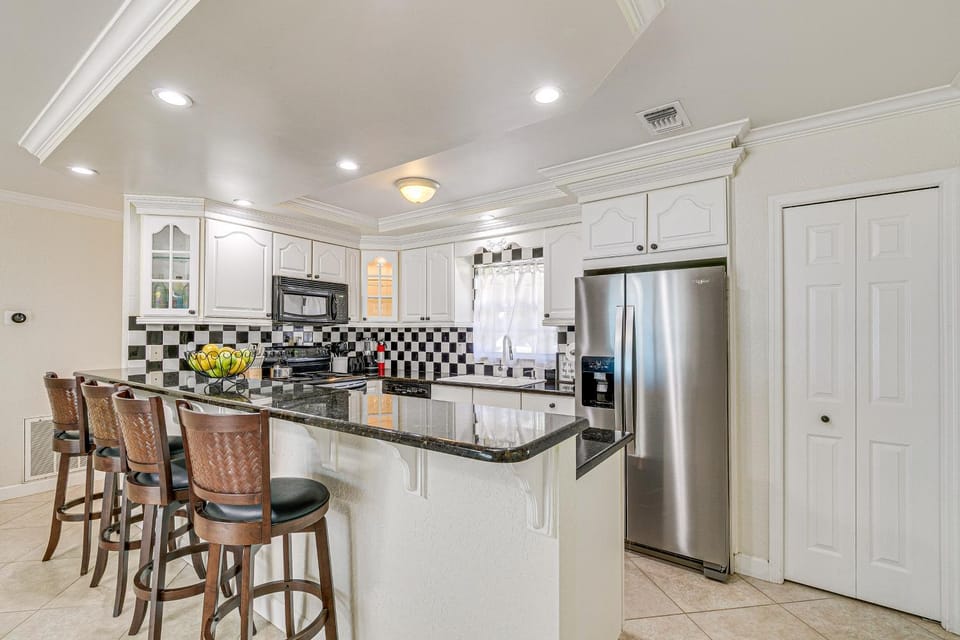 Heated Pool & Dog-Friendly Yard! Spring Hill Home House in Spring Hill