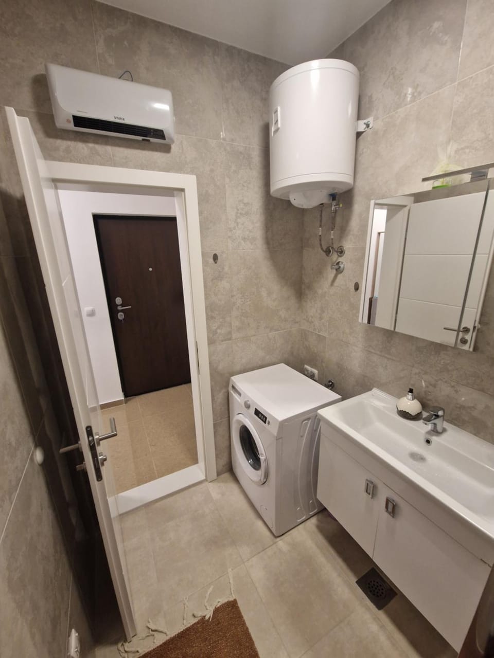Bathroom, washing machine, air conditioner