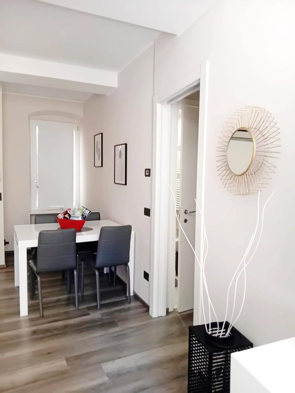 A few steps from lake Como, Central Beautiful flat Apartment in Como