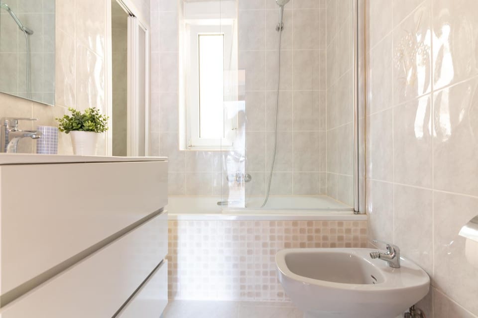 Bathroom, Bath